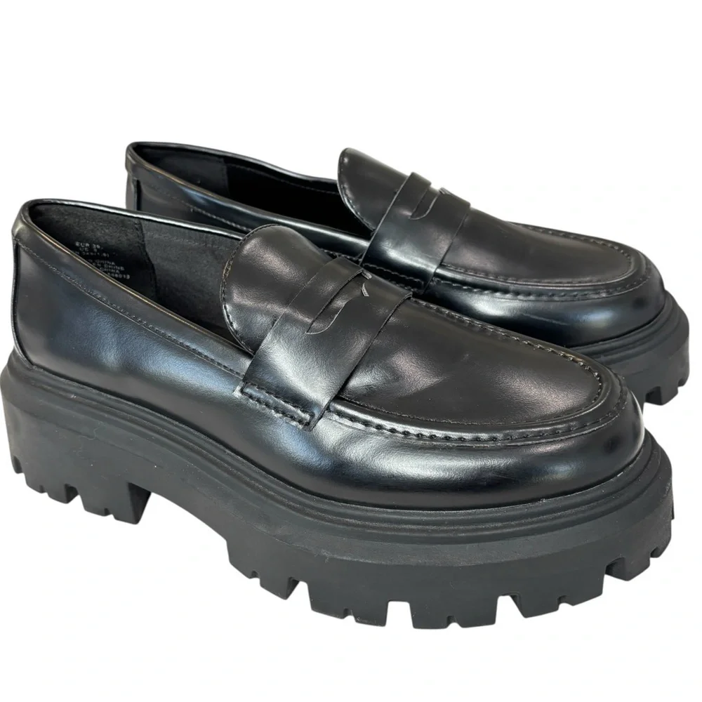 H&M Womens Chunky Platform Penny Loafers Black Patent Leather Shoe Size 39 / 8